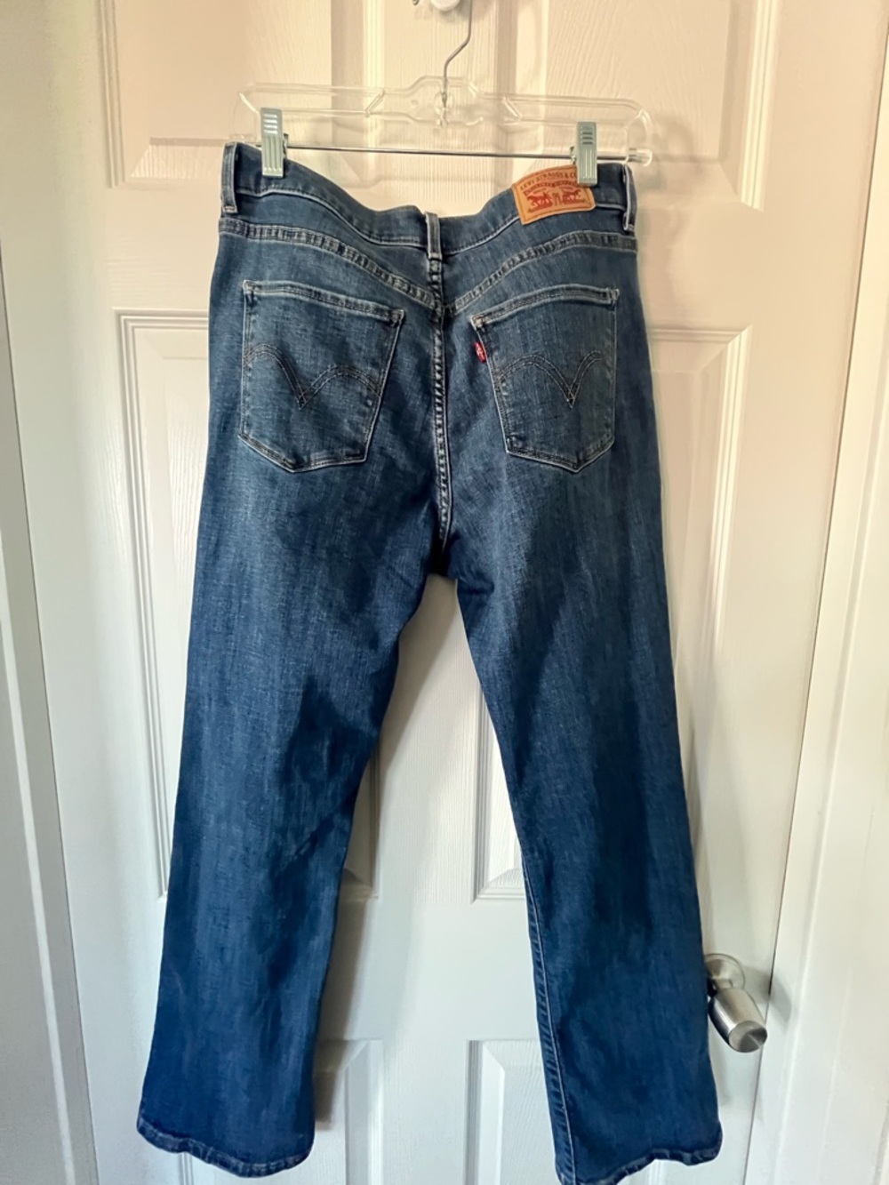 Women’s Levi’s Classic Boot Jeans Size 8  28” length - Picture 3 of 8